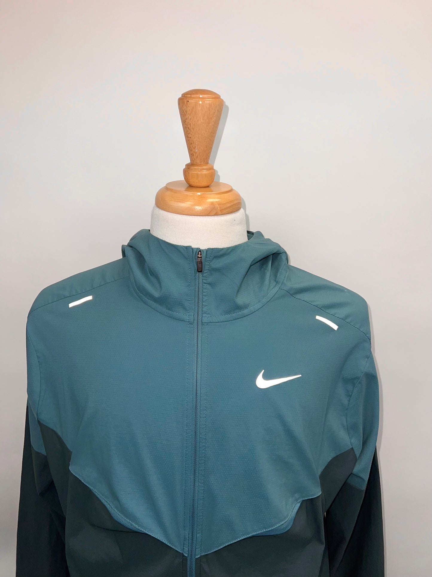 Nike Repel jacket - Medium fits Large