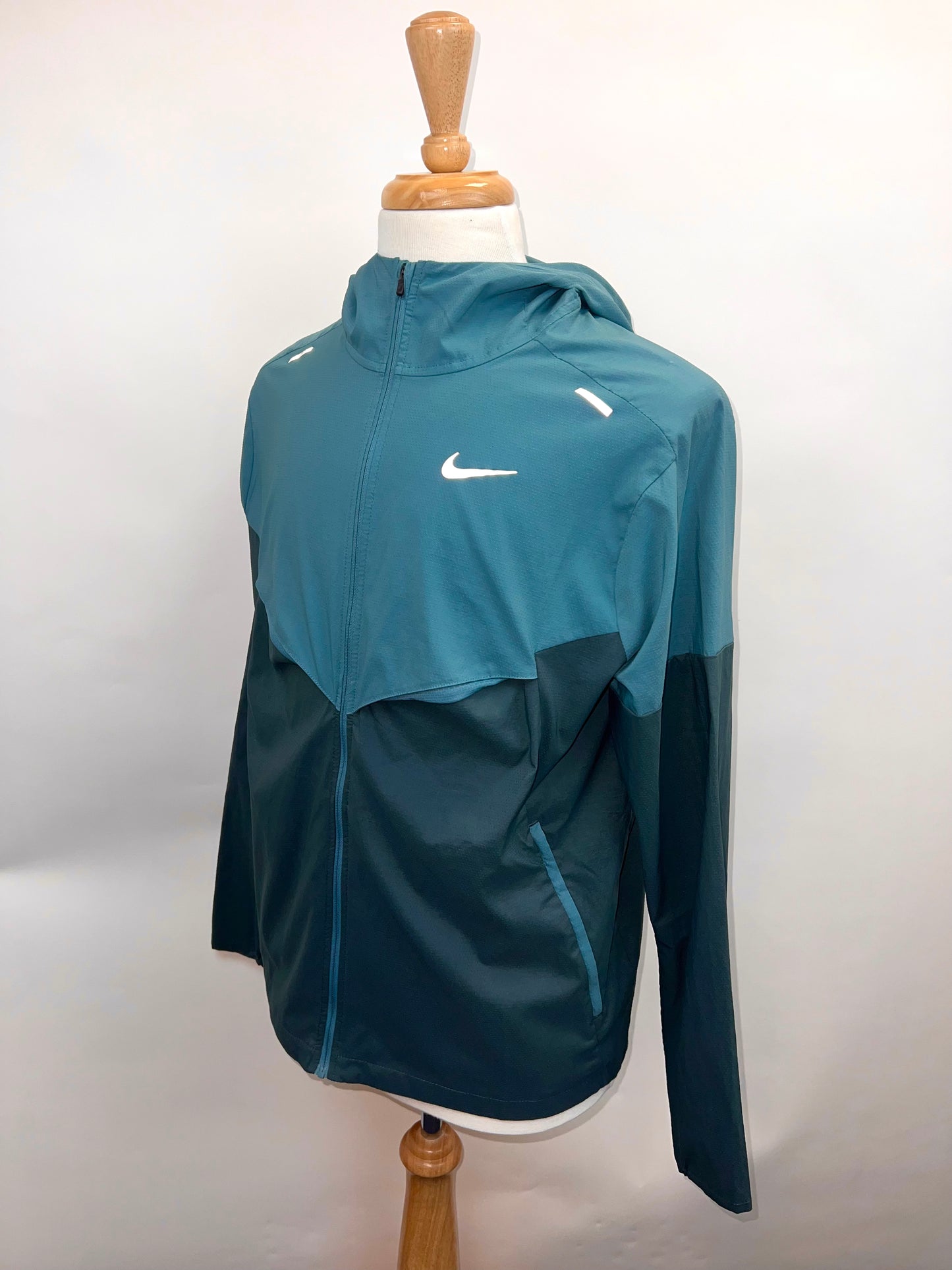 Nike Repel jacket - Medium fits Large