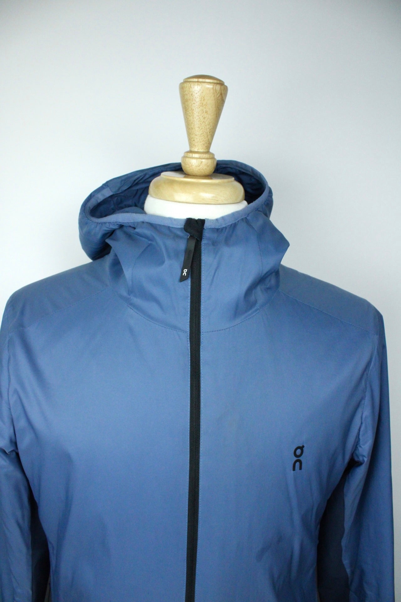 On running insulator jacket - Medium