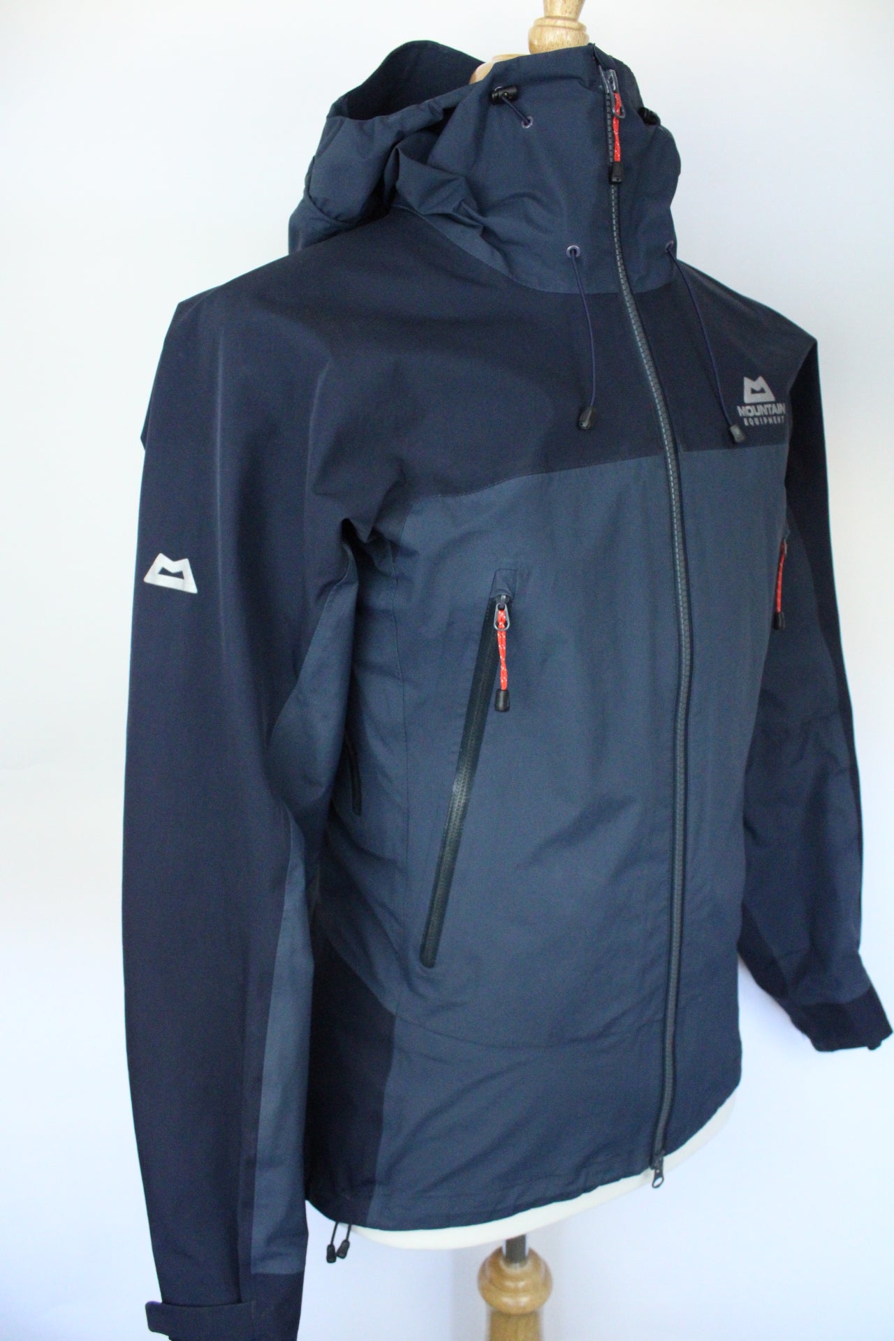 Mountain equipment coat - Small