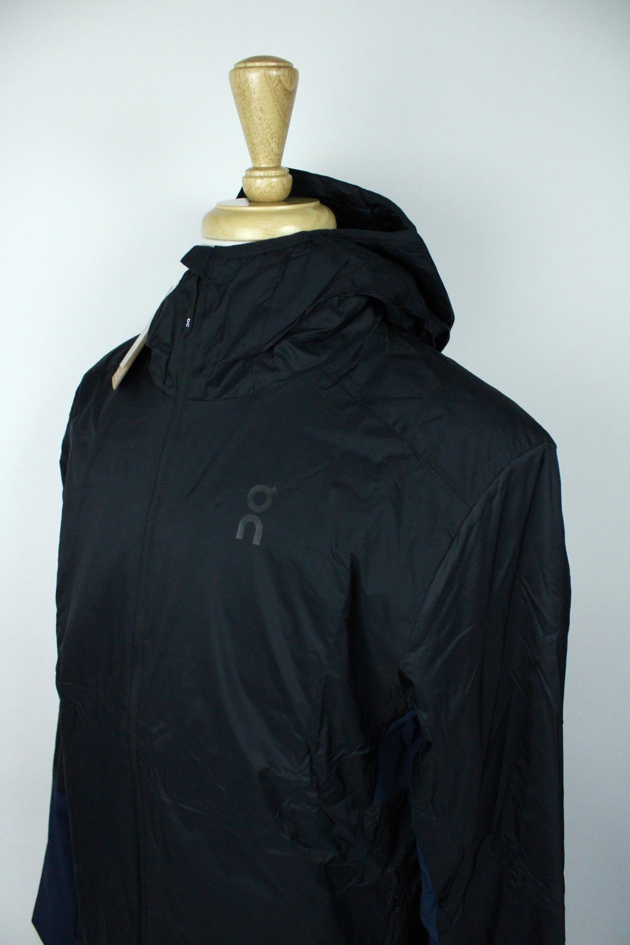 On running insulator jacket - Large